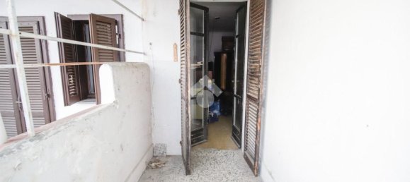 Дом с 5 комнатами в Монтанаро, Италия № 158439 27