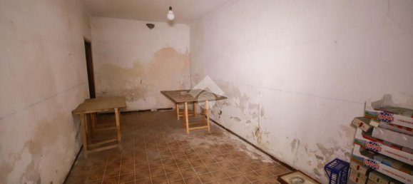 Дом с 5 комнатами в Монтанаро, Италия № 158439 7