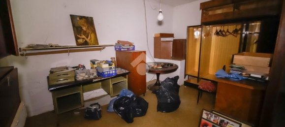 Дом с 5 комнатами в Монтанаро, Италия № 158439 25