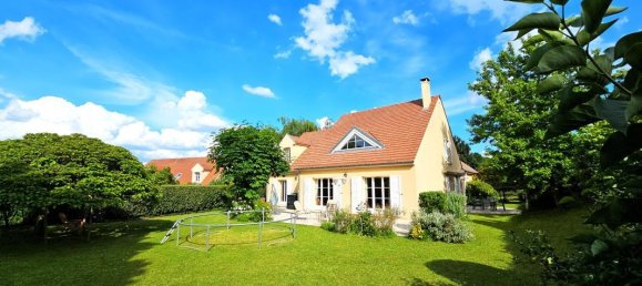 5 bedrooms Villa in Chambourcy, France No. 182842 4