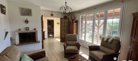 4 bedrooms House in Lalinde, France No. 102659 7