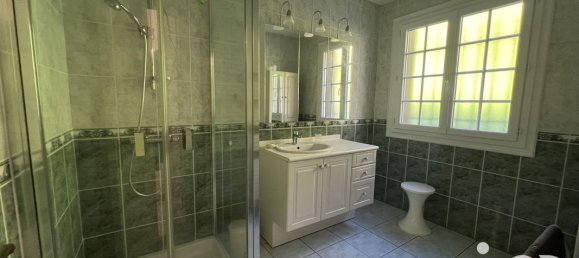 4 bedrooms House in Lalinde, France No. 102659 14