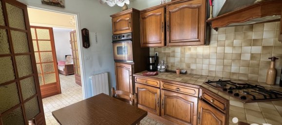 4 bedrooms House in Lalinde, France No. 102659 12