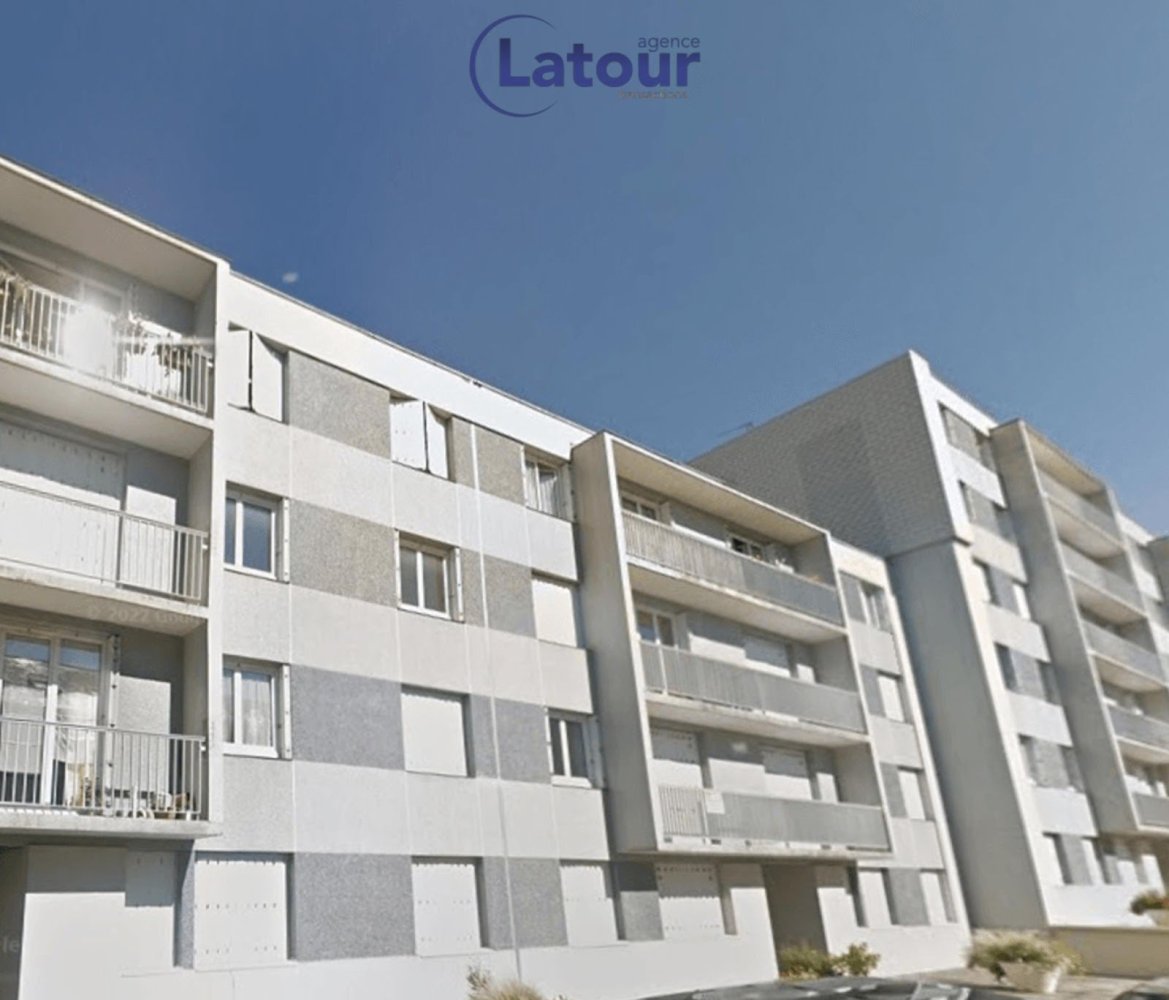 2 bedrooms Apartment in Dreux, France No. 220021