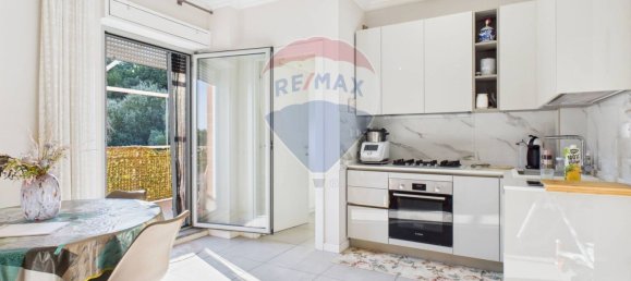 3 rooms Apartment in Rome, Italy No. 295487 2