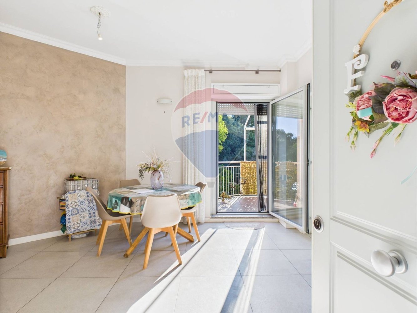 3 rooms Apartment in Rome, Italy No. 295487