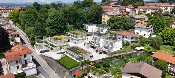 4 غرف نوم فيلا في Casnate con Bernate, Italy رقم 126685 4