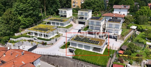 4 غرف نوم فيلا في Casnate con Bernate, Italy رقم 126685 2