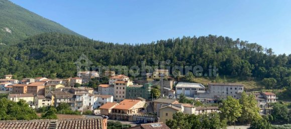 4 bedrooms House in Gualdo Tadino, Italy No. 353583 11