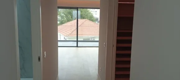 5 bedrooms House in Porto, Portugal No. 15298 11