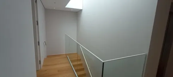 5 bedrooms House in Porto, Portugal No. 15298 6