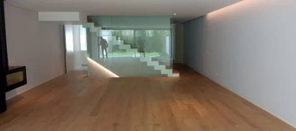 5 bedrooms House in Porto, Portugal No. 15298 4