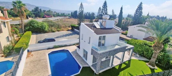 3 bedrooms Villa in Coral Bay, Cyprus No. 22574 4