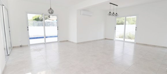 3 bedrooms Villa in Coral Bay, Cyprus No. 22574 11
