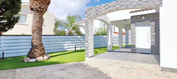 3 bedrooms Villa in Coral Bay, Cyprus No. 22574 21