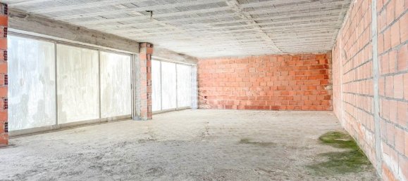 256m² Commercial property in Vizela, Portugal No. 30761 13