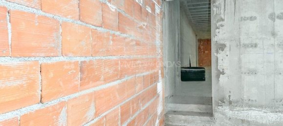 256m² Commercial property in Vizela, Portugal No. 30761 10