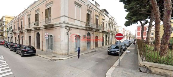Apartamento de 5 habitaciónes en Trani, Italy No. 78800 5