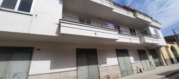 9 rooms House in Casal di Principe, Italy No. 33217 3