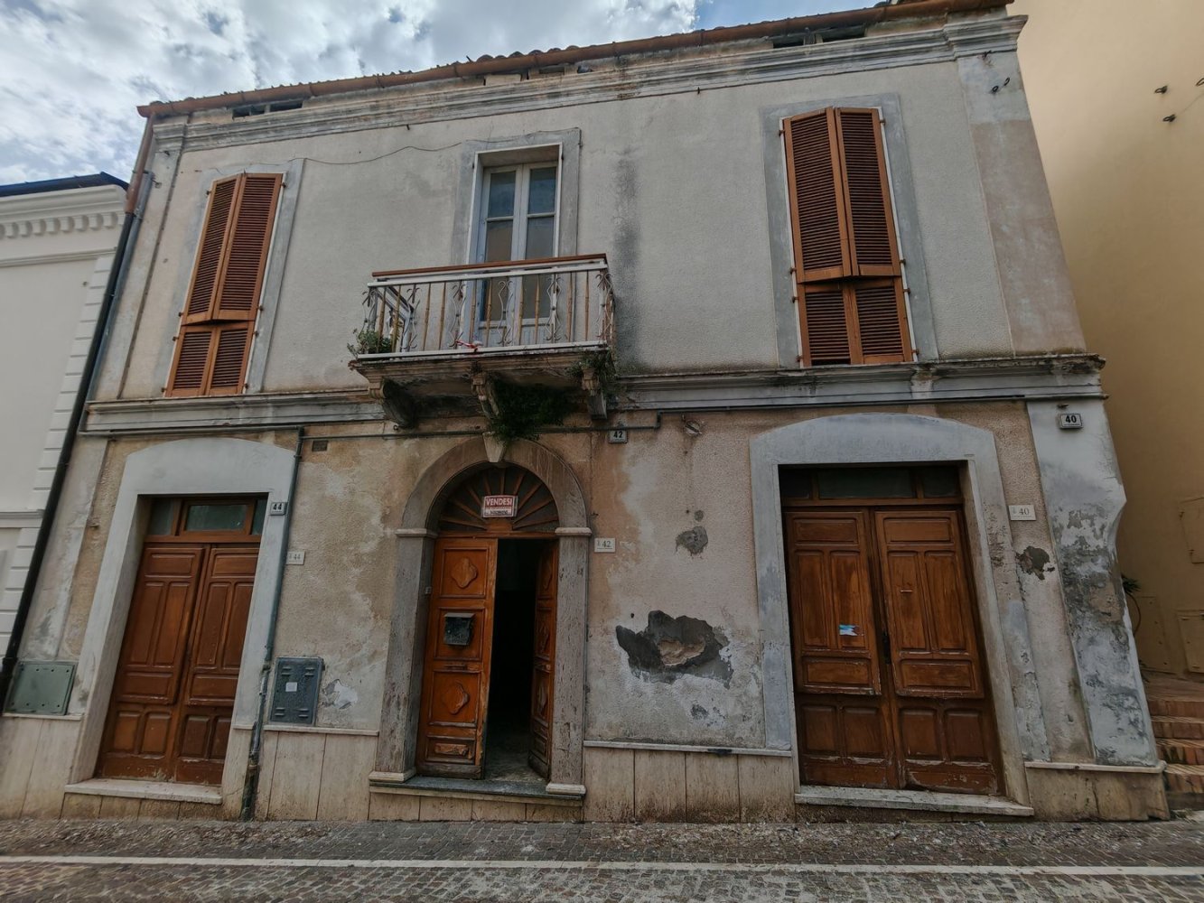 8 bedrooms House in Nereto, Italy No. 384556