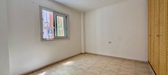 Apartamento de 3 dormitorios en Arona, Spain No. 159720 6