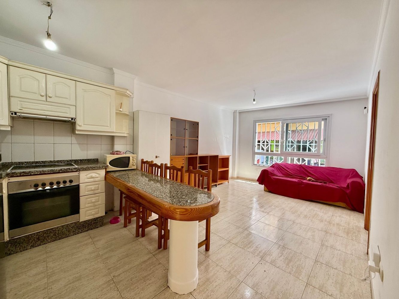 Apartamento de 3 dormitorios en Arona, Spain No. 159720