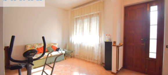 3-salle Maison à Viareggio, Italy No. 90483 5