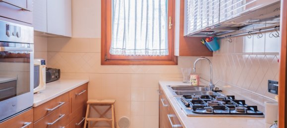 Apartamento de 2 dormitorios en Venice, Italy No. 298068 10