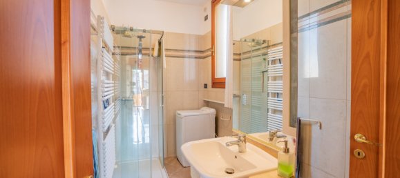 Apartamento de 2 dormitorios en Venice, Italy No. 298068 19