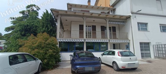 Armazém em Langhirano, Italy 7271 m² N.º 85639 2