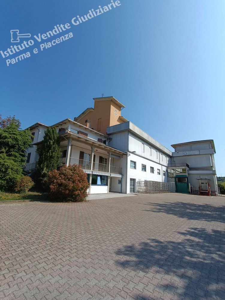Armazém em Langhirano, Italy 7271 m² N.º 85639