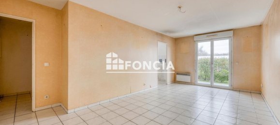 2 bedrooms Apartment in Cenon, France No. 343845 3