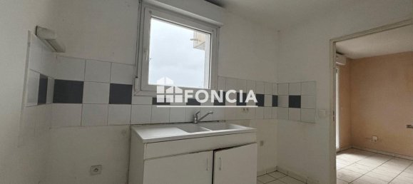 2 bedrooms Apartment in Cenon, France No. 343845 4