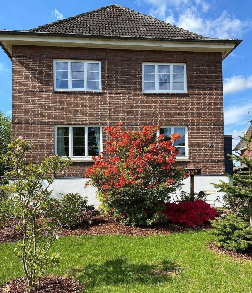 Дом с 5 комнатами в Бергедорф, Германия № 230521