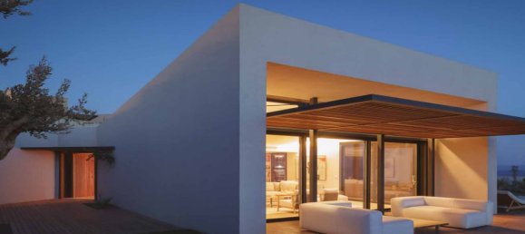 Villa de 6+2 en Milas, Turkey No. 4647 2