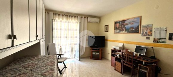 3 Schlafzimmer Wohnung in Giugliano in Campania, Italy, Nr. 358703 11