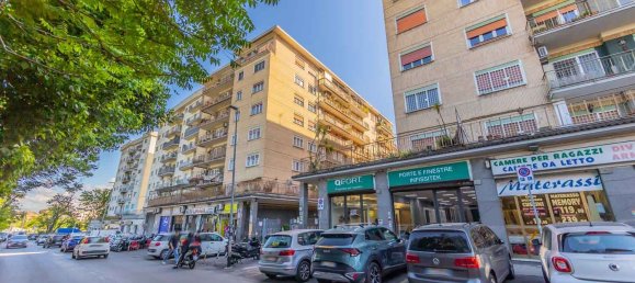 4 bedrooms Apartment in Rome, Italy No. 341100 45