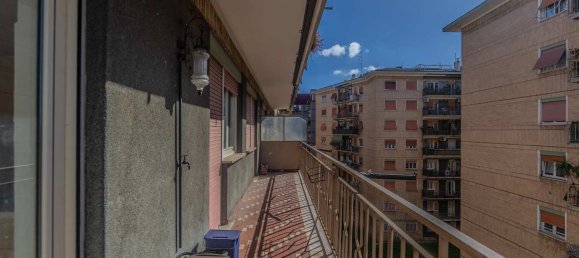 4 bedrooms Apartment in Rome, Italy No. 341100 3