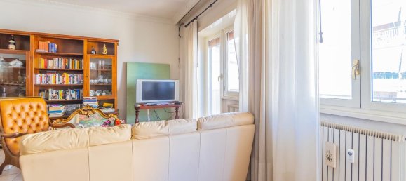 4 bedrooms Apartment in Rome, Italy No. 341100 8