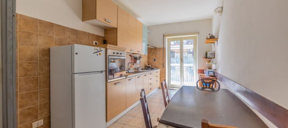 4 bedrooms Apartment in Rome, Italy No. 341100 4