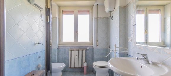 4 bedrooms Apartment in Rome, Italy No. 341100 11