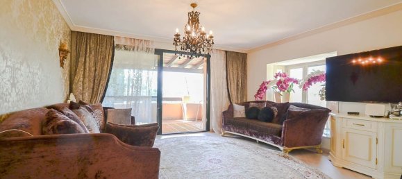 3 bedrooms Penthouse in Estepona, Spain No. 37165 6