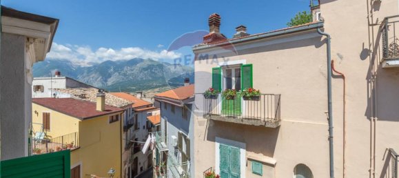 8-Zimmer Haus in Casoli, Italy, Nr. 15078 18