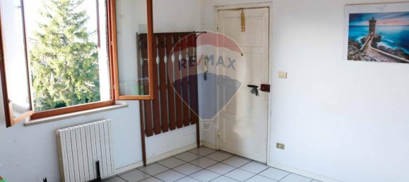6 rooms Apartment in Cupramontana, Italy No. 5146 2