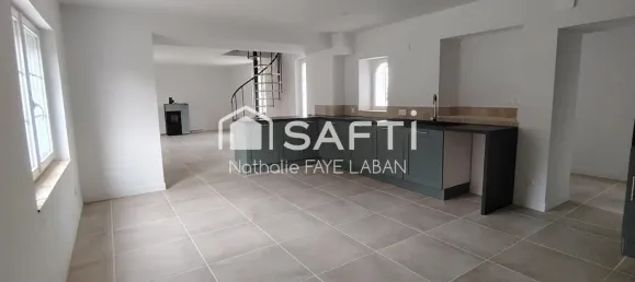 3 Schlafzimmer Haus in Chatellerault, France, Nr. 351080 2