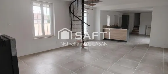 3 Schlafzimmer Haus in Chatellerault, France, Nr. 351080 3