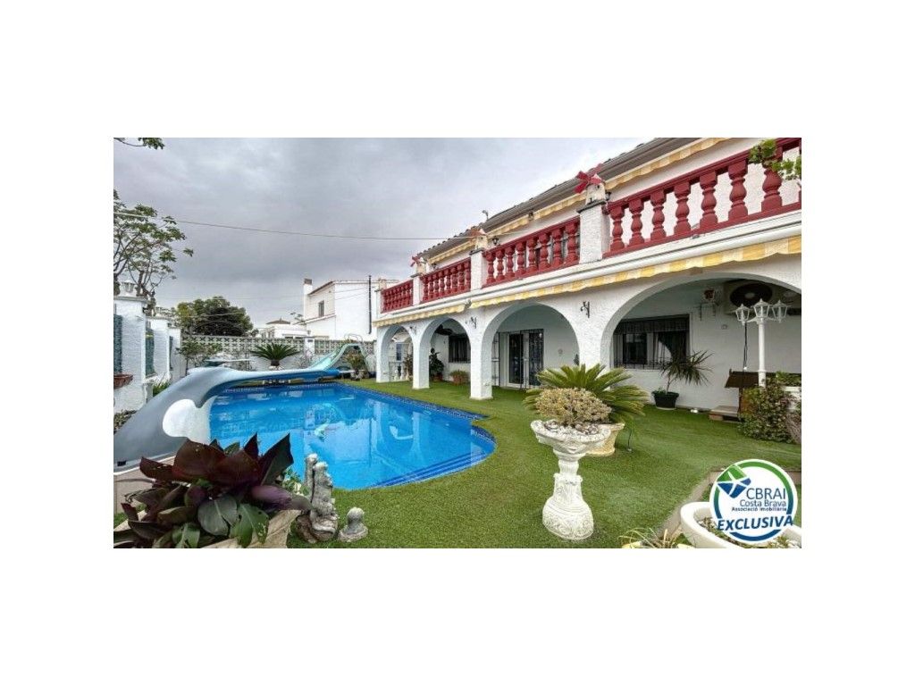 5 bedrooms House in Empuriabrava, Spain No. 198936