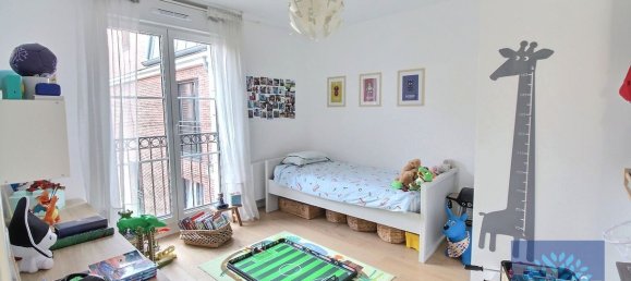 3 Schlafzimmer Wohnung in Puteaux, France, Nr. 145413 5