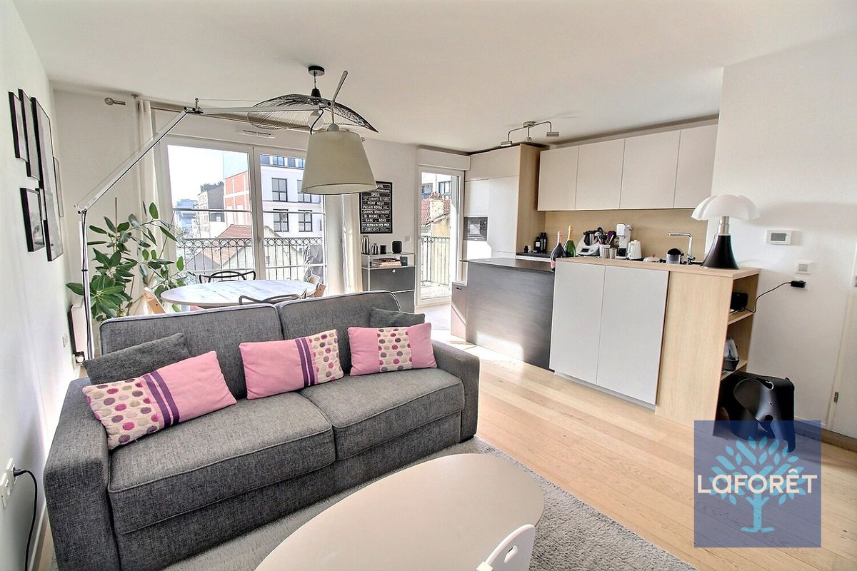 3 Schlafzimmer Wohnung in Puteaux, France, Nr. 145413