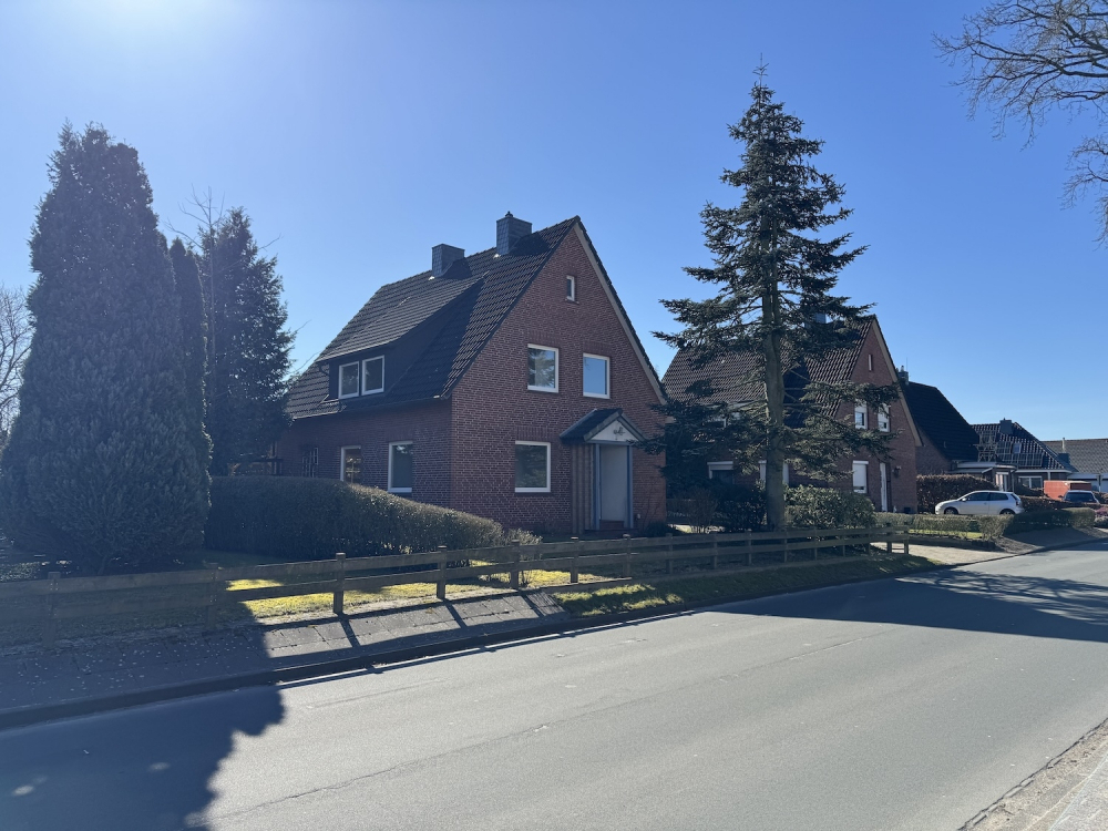 Casa de 5 habitaciónes en Friesland, Germany No. 126551